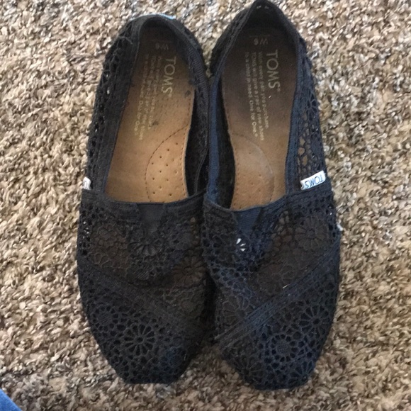 Toms - Picture 1 of 4